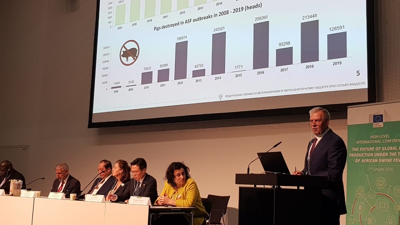 Российскую делегацию на конференции представил Руководитель Россельхознадзора Сергей Данкверт.
